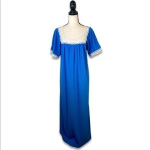 Vintage 70’s Blue & White Terrycloth & Lace Nightgown | SIZE L